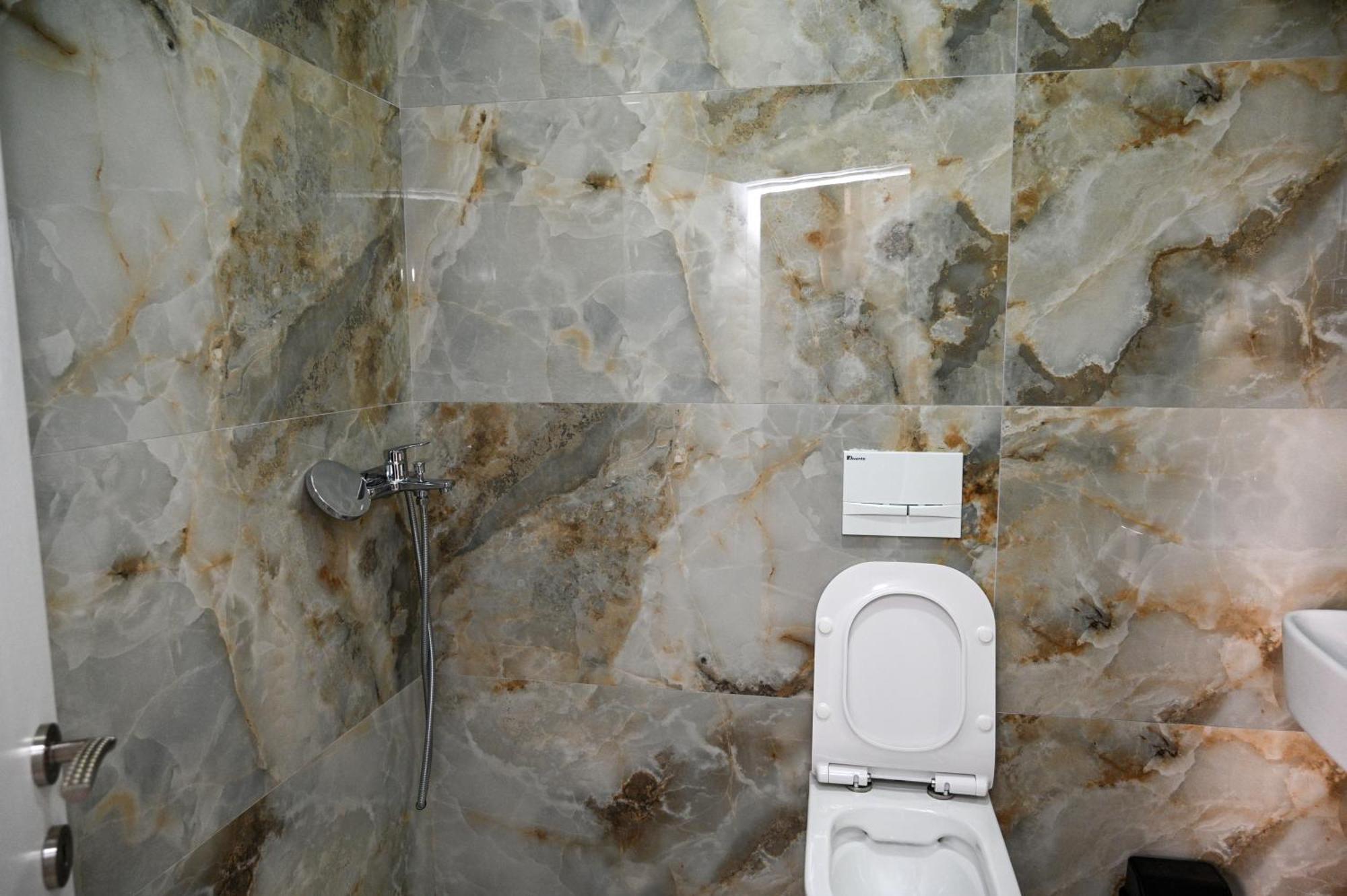 Vila Aaron Durrës Extérieur photo