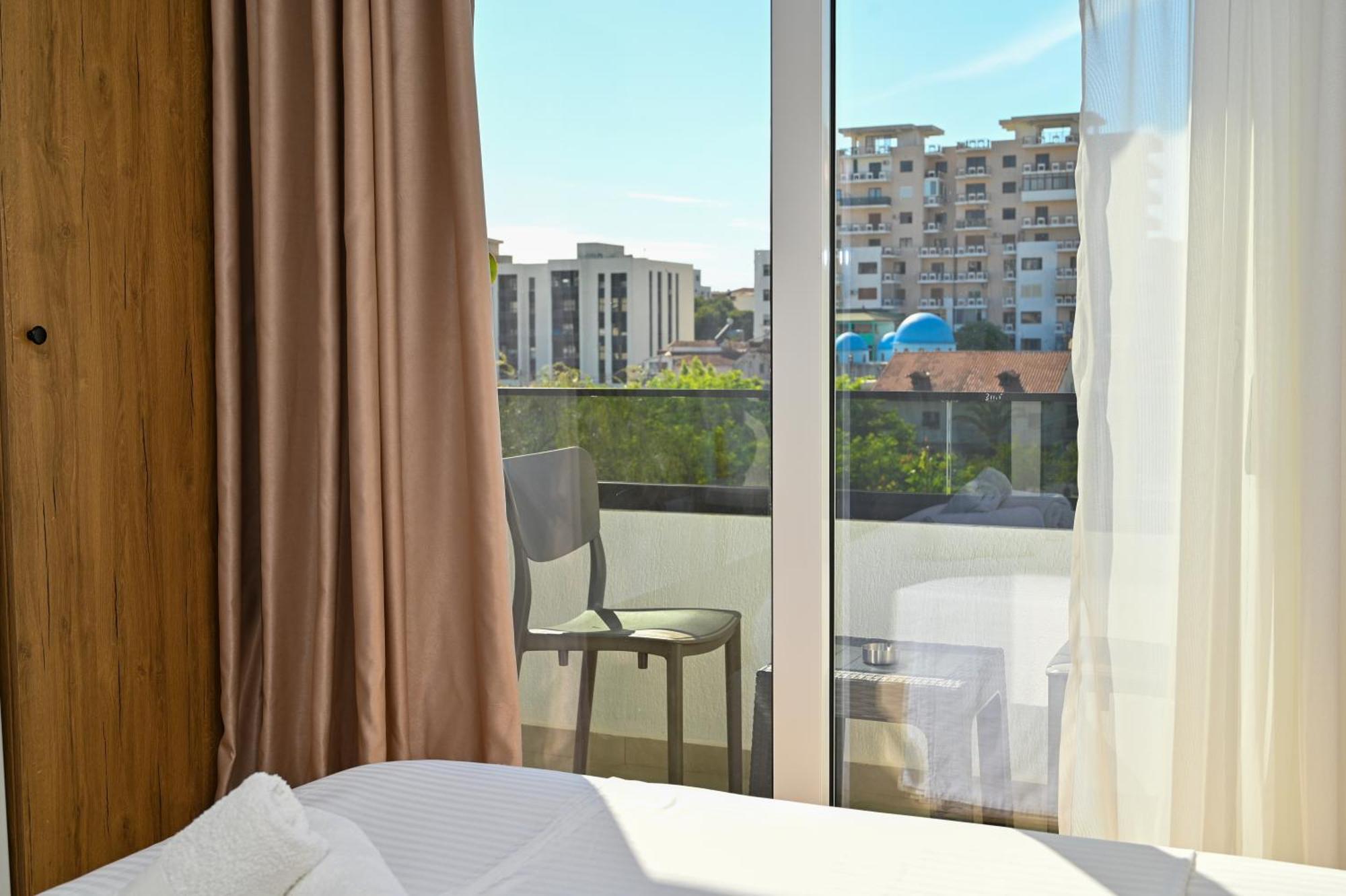 Vila Aaron Durrës Extérieur photo
