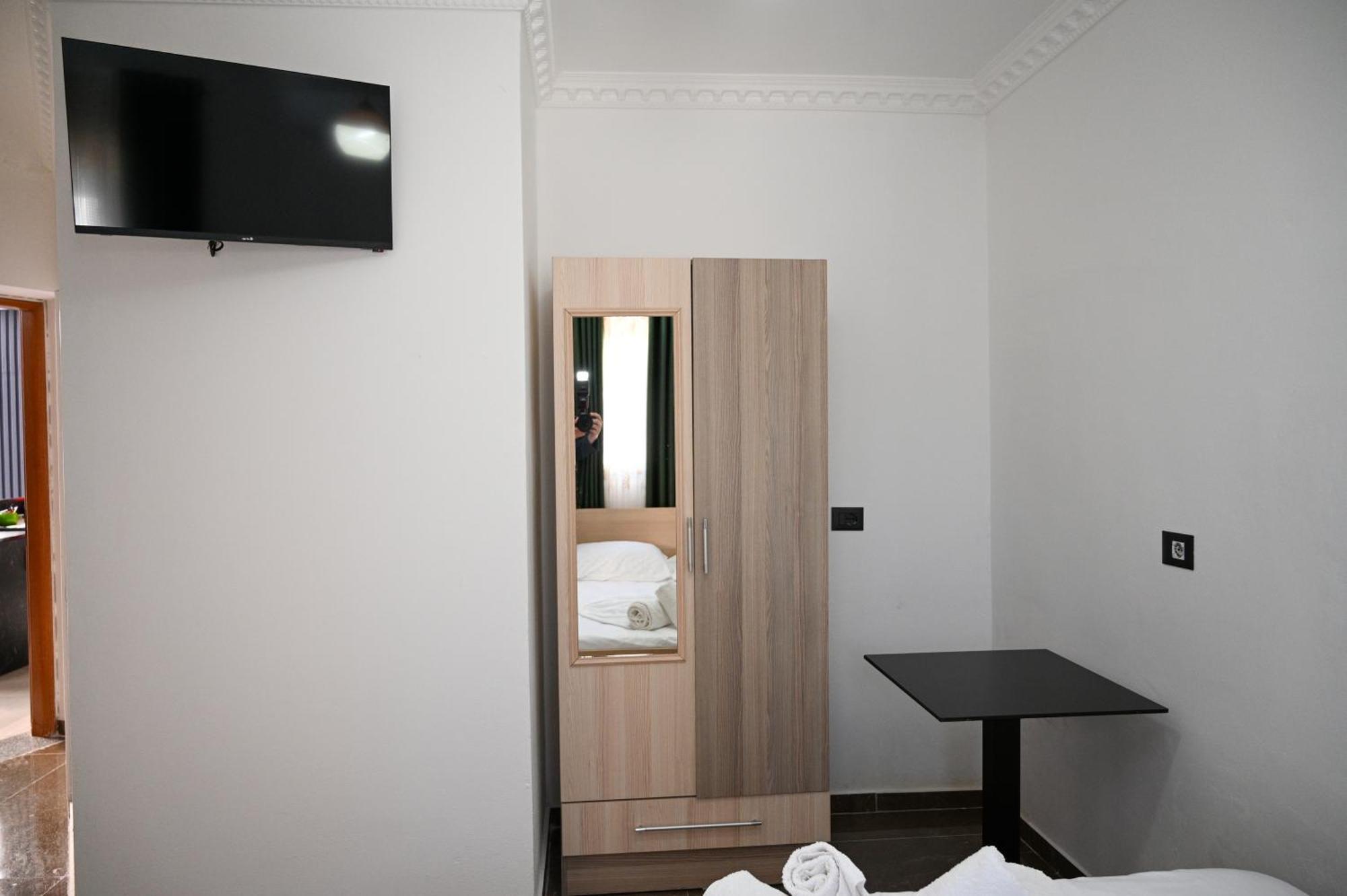 Vila Aaron Durrës Extérieur photo
