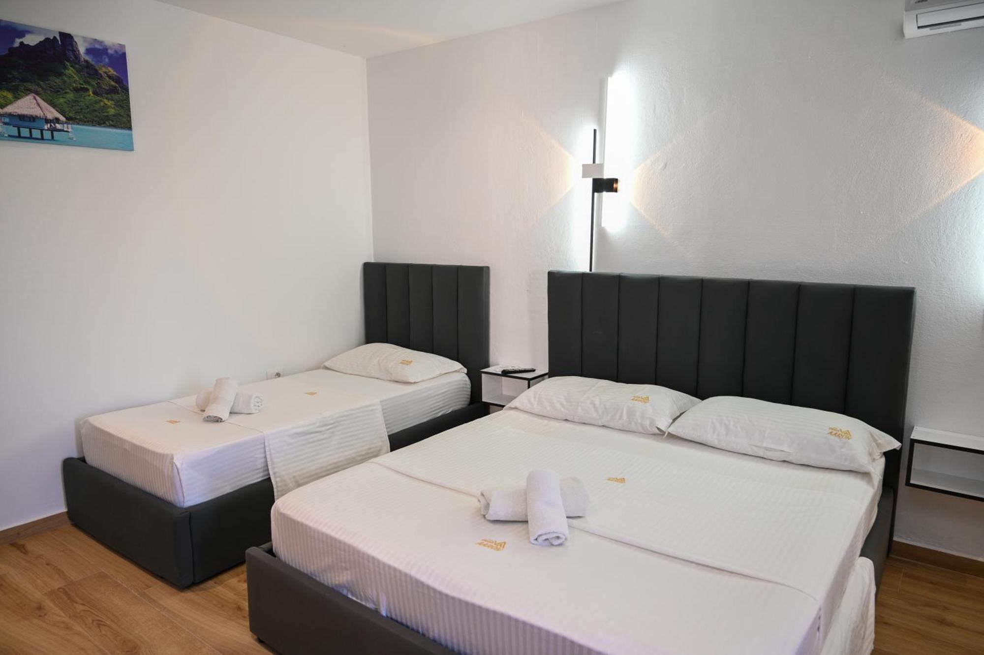 Vila Aaron Durrës Extérieur photo