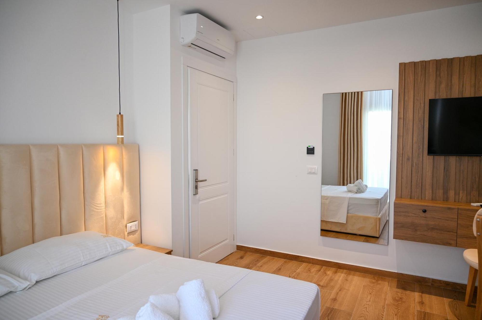 Vila Aaron Durrës Extérieur photo