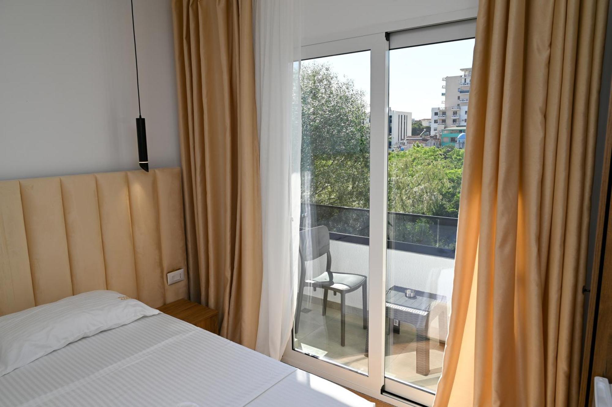Vila Aaron Durrës Extérieur photo